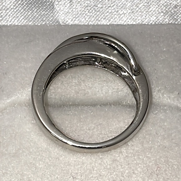 Solid Stamp 10K White Gold Natural Diamond Modern Crossover Band Ring (not 14K ) - Picture 10 of 16
